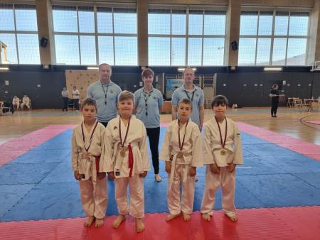 Karateisti na tekmovanju v Moravčah, april 2024 (6)